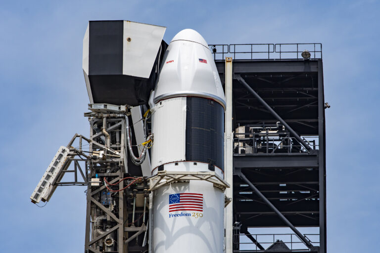 Илон Маск пообещал подарить каждому ребёнку в США по одной акции SpaceX в 2027 году: кто сможет её получить